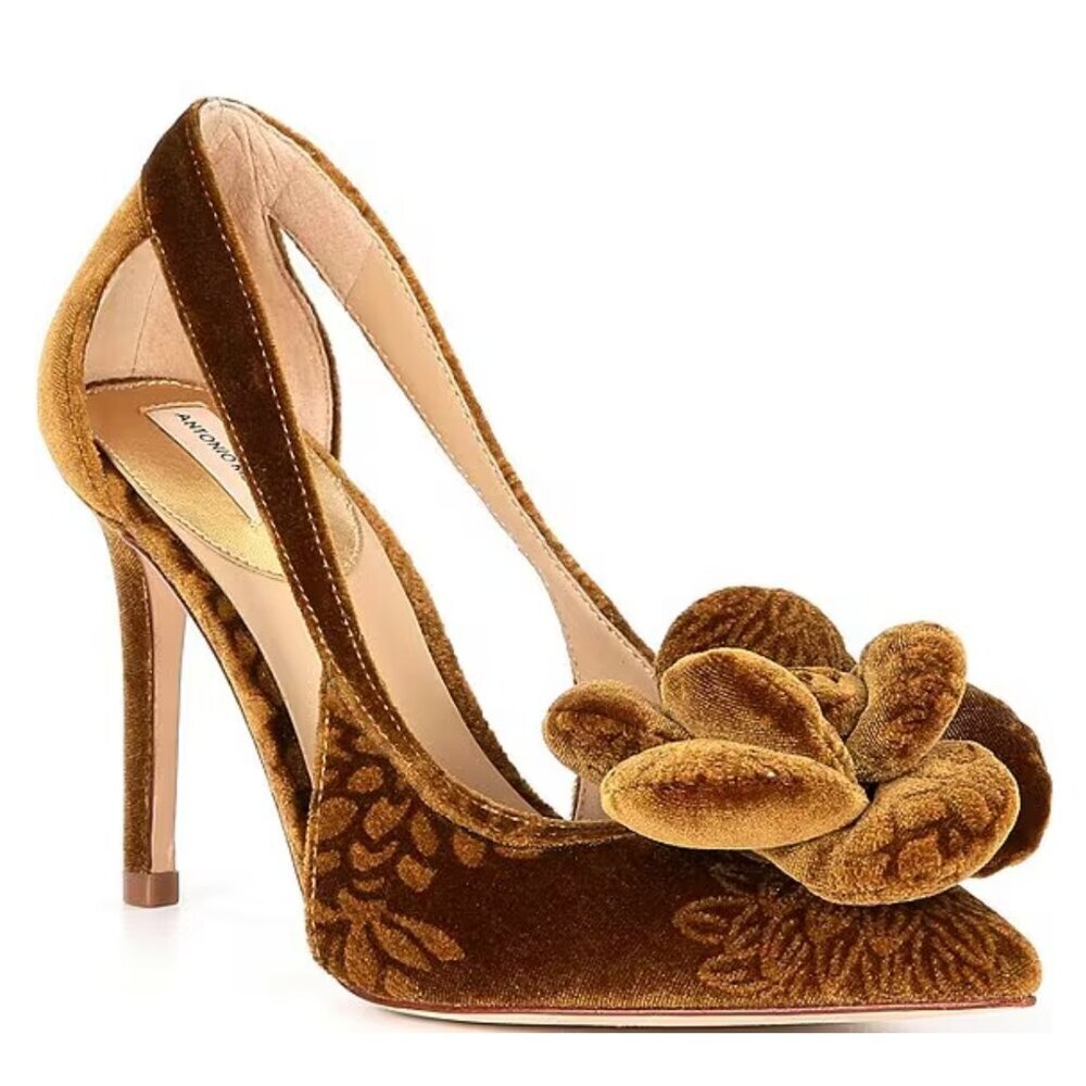 NEW Antonio Melani Ester Velvet Flower Heel Pumps in Ember